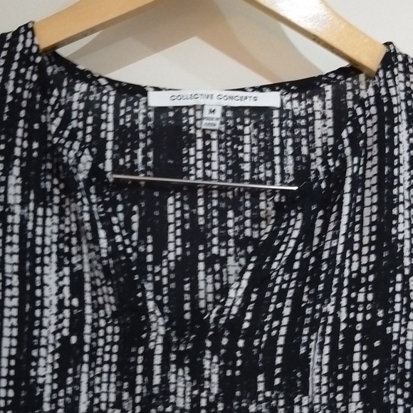 🌸 Collective concepts M black/cream pattern sheer top - Picture 2 of 8